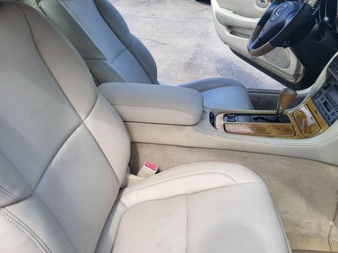 Used 2004 Lexus SC 430 Convertible RWD image 46