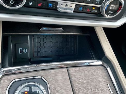 Used 2024 Ford Expedition Max Limited image 17