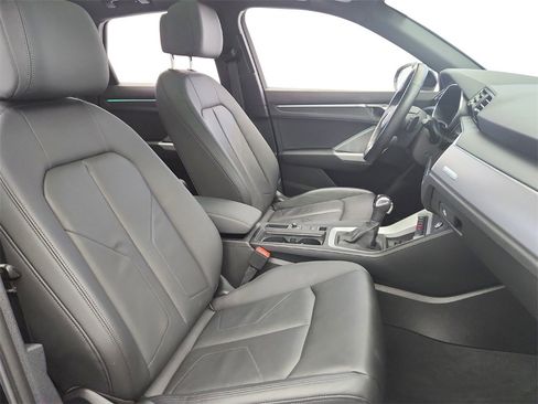 Used 2023 Audi Q3 2.0T Premium Plus image 29