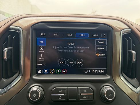 Used 2021 Chevrolet Silverado 1500 High Country w/ Technology Package AWD/4WD image 22
