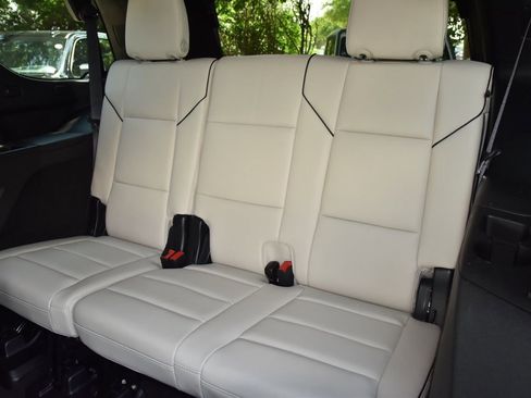 Used 2023 Cadillac Escalade Sport AWD/4WD image 15