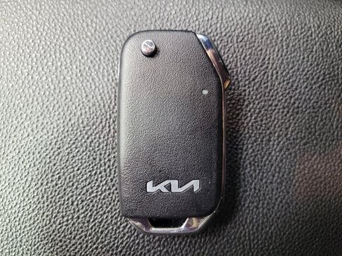 Used 2023 Kia Forte LXS w/ LXS Technology Package FWD image 32
