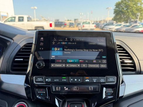 Used 2024 Honda Odyssey EX-L image 17