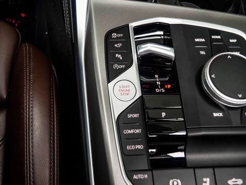 Used 2025 BMW M440i Convertible w/ Premium Package image 21