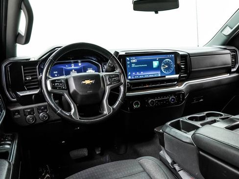 Used 2022 Chevrolet Silverado 1500 LT image 5