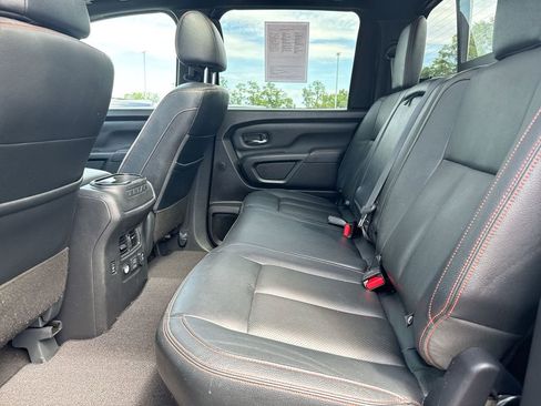 Used 2021 Nissan Titan PRO-4X w/ Pro-4x Convenience Package AWD/4WD image 16