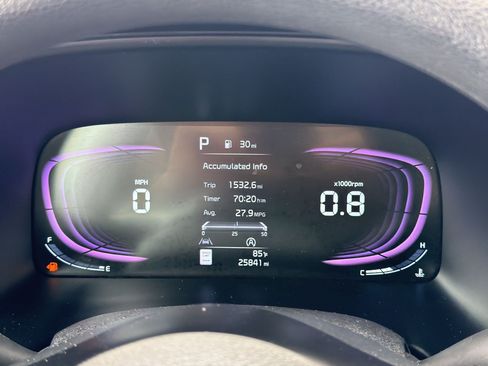 Used 2025 Kia Soul LX w/ LX Technology Package FWD image 22