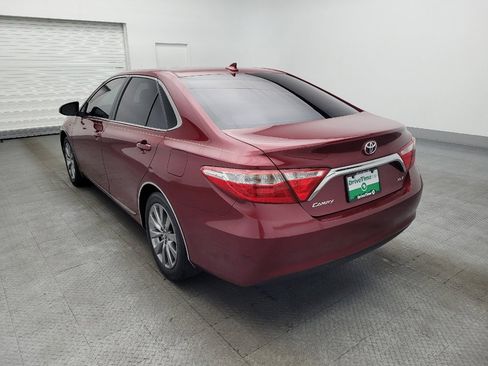 Used 2017 Toyota Camry XLE w/ Moonroof Package image 5