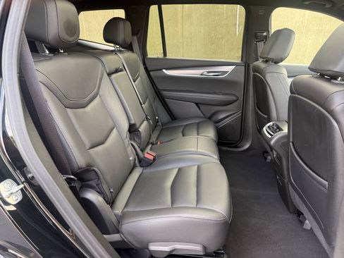 Used 2024 Cadillac XT6 Luxury FWD image 20