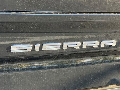 Used 2025 GMC Sierra 1500 AT4 w/ Technology Package image 35