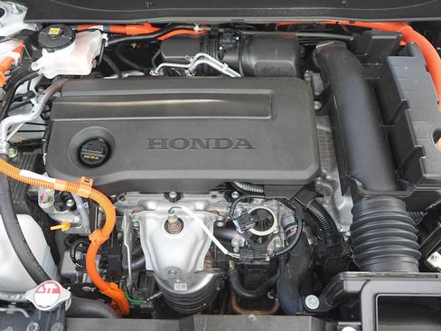 Certified 2026 Honda CR-V Sport image 9
