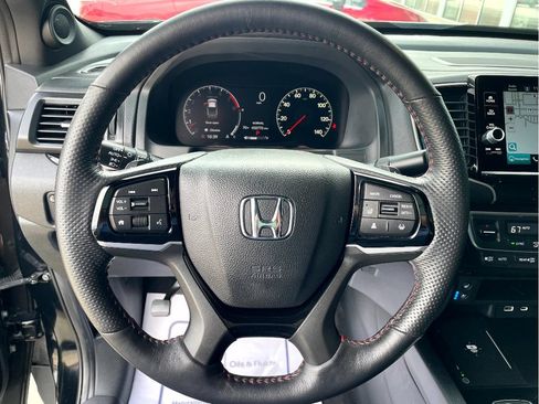 Used 2024 Honda Ridgeline Black Edition image 14