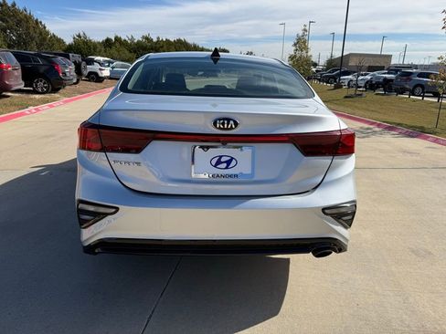 Used 2019 Kia Forte LXS image 6
