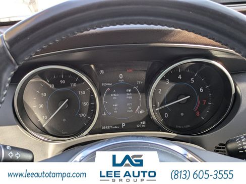 Used 2018 Jaguar F-PACE Prestige image 24