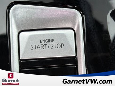 Certified 2025 Volkswagen Atlas SEL Premium R-Line image 25