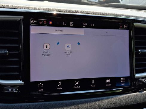 Used 2023 Chrysler Pacifica Touring-L FWD image 27