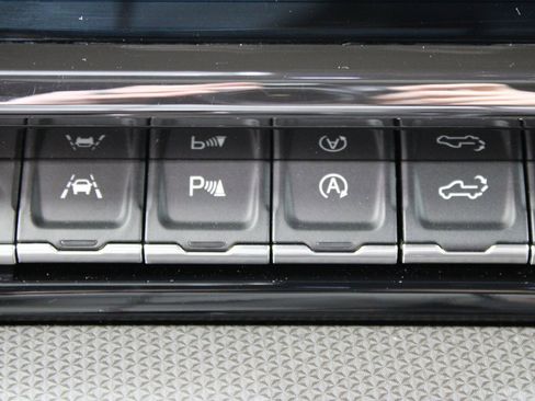 Used 2023 Chevrolet Silverado 1500 ZR2 image 63