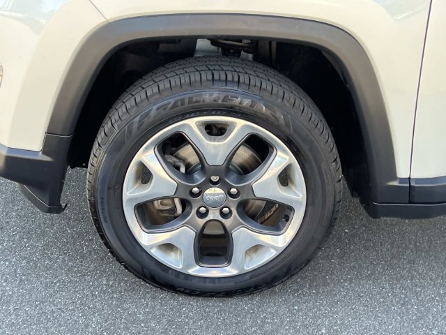 Used 2019 Jeep Compass Limited AWD/4WD image 8