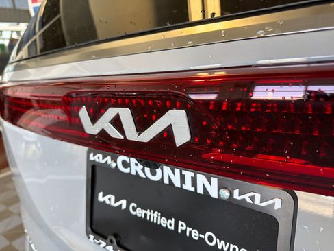 Used 2023 Kia Carnival SX FWD image 10