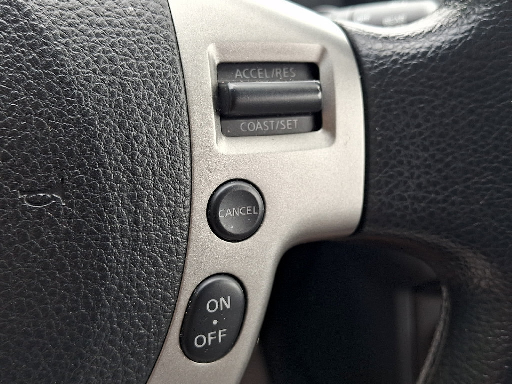 Used 2014 Nissan Rogue S w/ Convenience Package AWD/4WD image 27