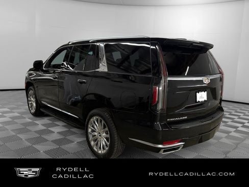 Used 2023 Cadillac Escalade Premium Luxury AWD/4WD image 3