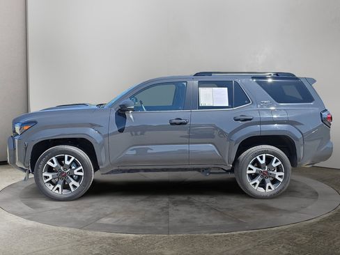 Used 2025 Toyota 4Runner TRD Sport image 2