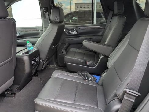 Used 2022 Chevrolet Tahoe LT w/ LT Signature Package image 12