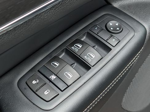 Used 2016 Jeep Grand Cherokee Limited w/ Trailer Tow Group IV image 19