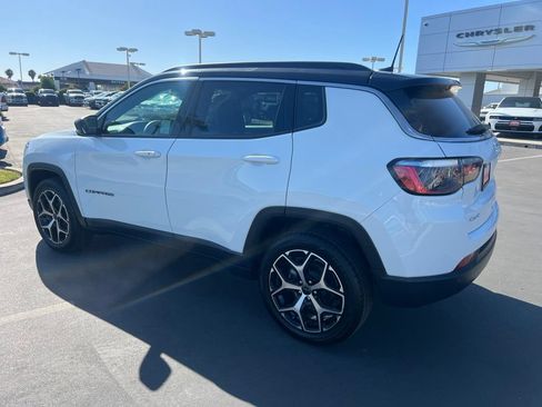 Used 2025 Jeep Compass Limited AWD/4WD image 21