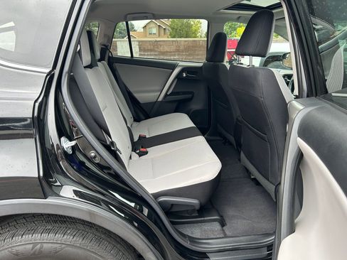 Used 2016 Toyota RAV4 XLE AWD/4WD image 27