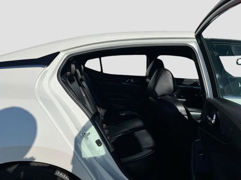 Used 2022 Nissan Maxima SR w/ Sport Mat Group FWD image 27