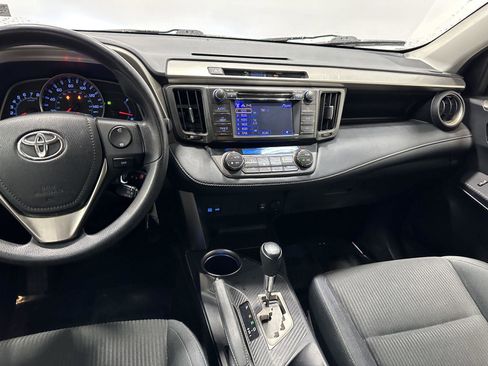 Used 2013 Toyota RAV4 XLE image 19