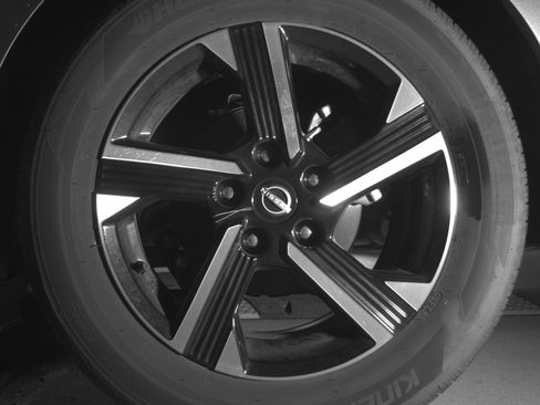 Used 2025 Nissan Sentra SV image 14