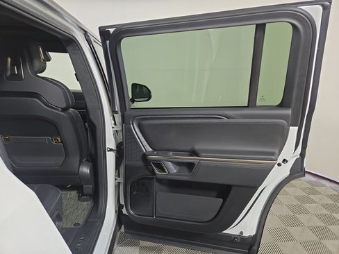 Used 2024 Rivian R1S Adventure AWD/4WD image 19