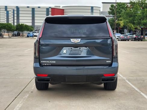 Used 2021 Cadillac Escalade ESV Sport w/ Driver Assist Tech Package AWD/4WD image 6