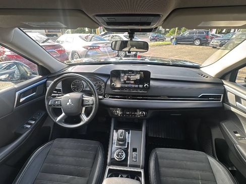 Used 2024 Mitsubishi Outlander Ralliart AWD/4WD image 27