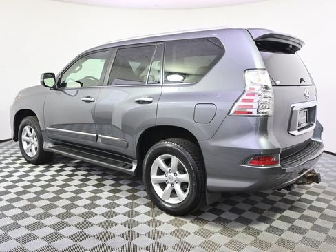 Used 2015 Lexus GX 460 w/ Navigation Package AWD/4WD image 3