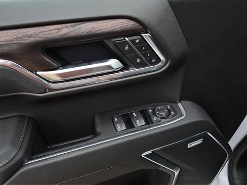 New 2026 GMC Sierra 1500 SLT image 9