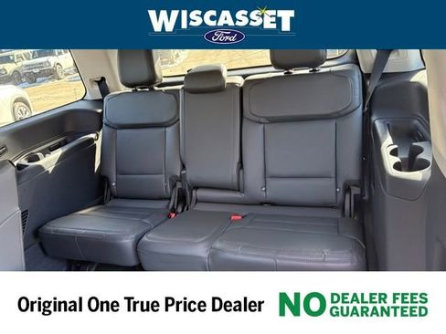 New 2026 Ford Expedition Active image 9