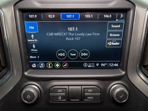 Used 2021 Chevrolet Silverado 1500 LT AWD/4WD image 17