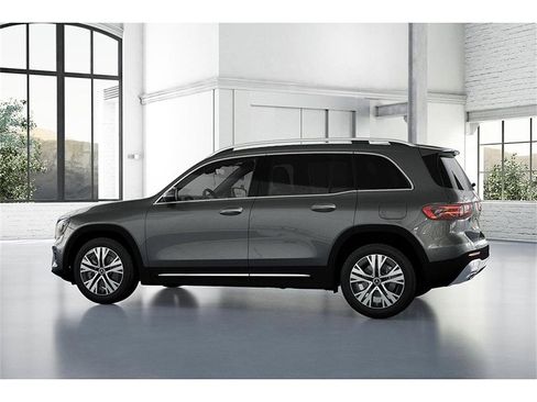 New 2026 Mercedes-Benz GLB 250 4MATIC image 32