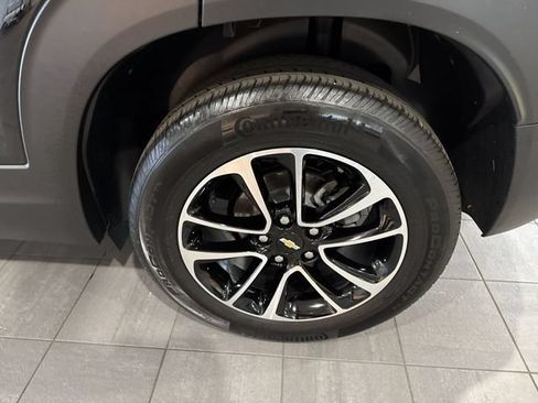 Used 2024 Chevrolet TrailBlazer LT w/ Driver Confidence Package FWD image 8