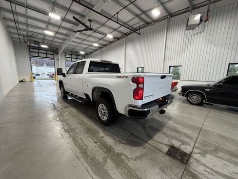 Used 2024 Chevrolet Silverado 2500 LT image 6