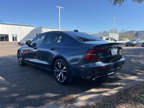 Used 2019 Volvo S60 T6 R-Design image 5