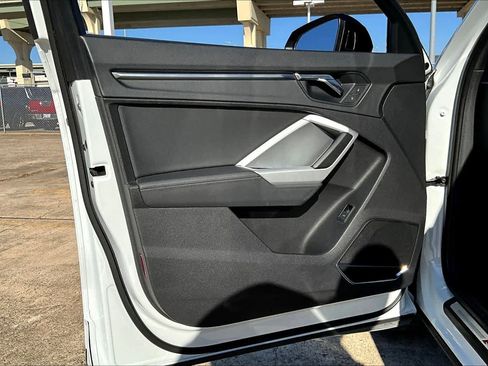 Used 2019 Audi Q3 2.0T Premium Plus image 20