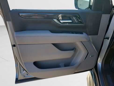 New 2026 GMC Yukon XL Elevation image 43