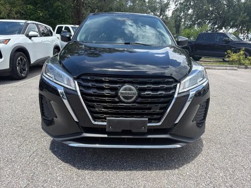 Used 2021 Nissan Kicks S FWD image 4
