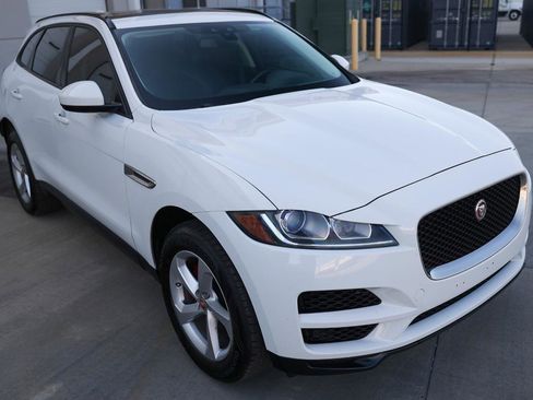 Used 2018 Jaguar F-PACE Premium AWD/4WD image 17