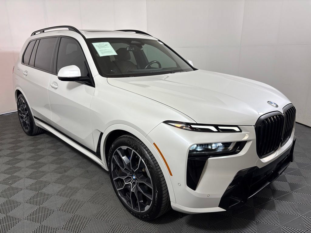 Certified 2024 BMW X7 xDrive40i w/ M Sport Package AWD/4WD image 4