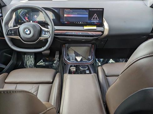 Used 2025 BMW X3 xDrive30i w/ Premium Package image 16